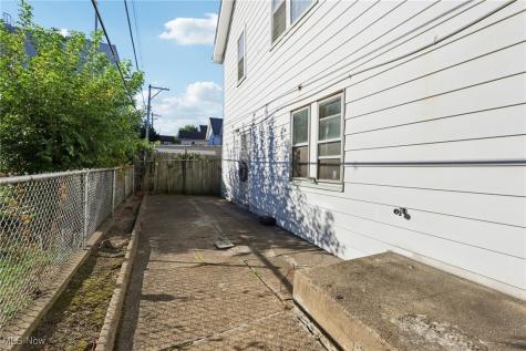 1357 W 69th Street Cleveland OH 44102