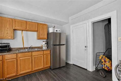 11201 Melba Avenue Cleveland OH 44104