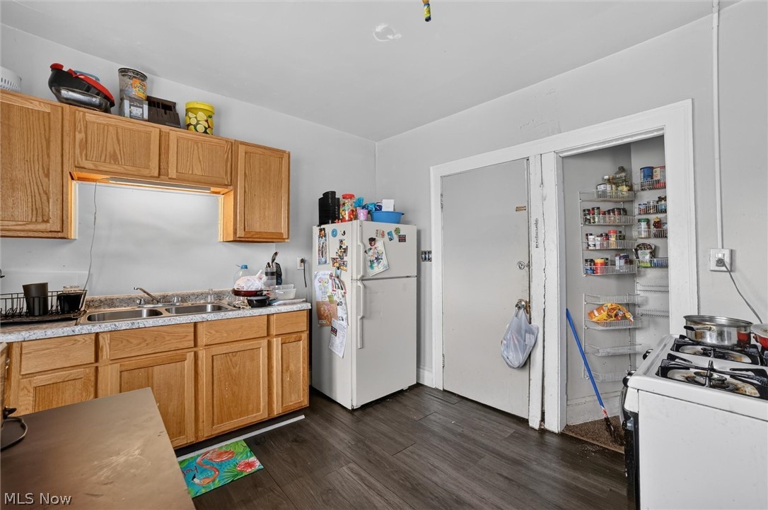 11201 Melba Avenue Cleveland OH 44104