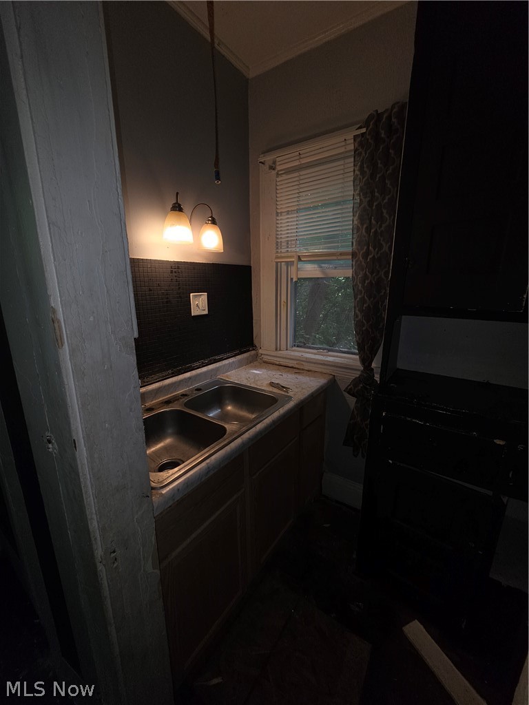 697 Eddy Road Cleveland OH 44108