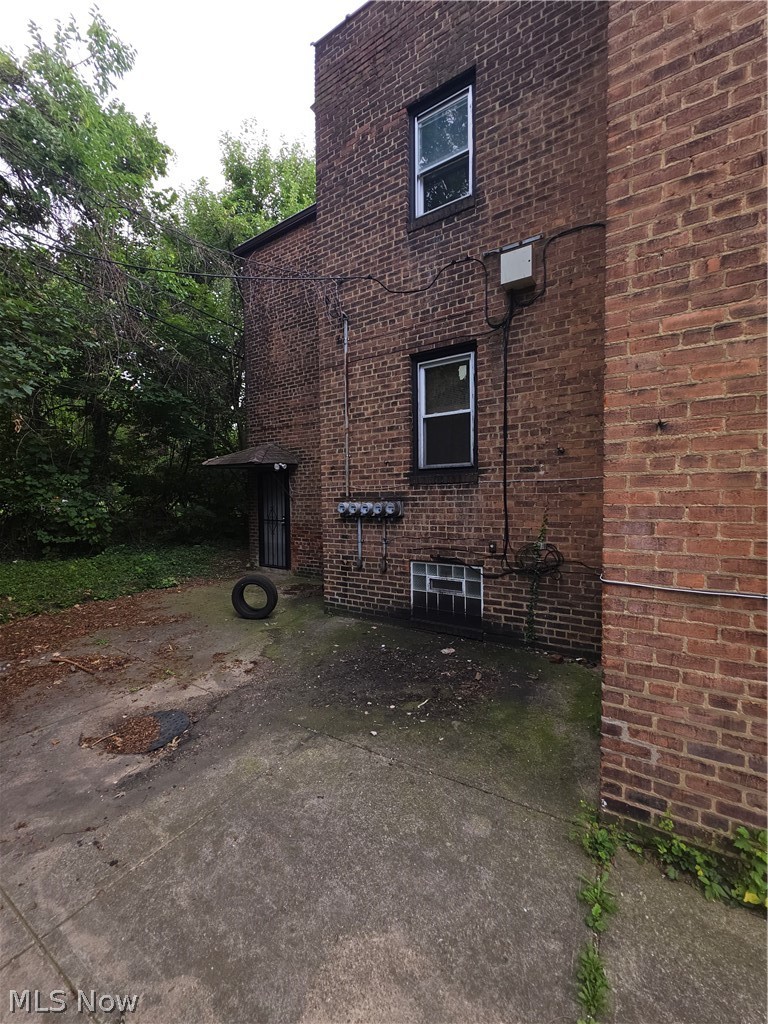 697 Eddy Road Cleveland OH 44108