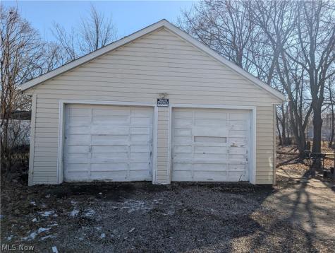407 W 22nd Street Lorain OH 44052