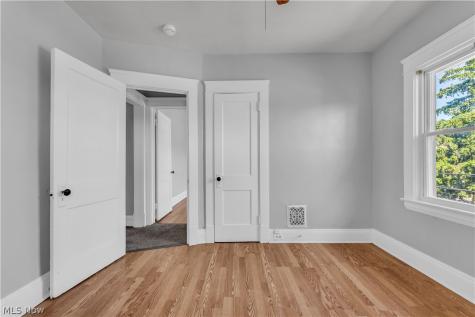 3219 W 112th Street Cleveland OH 44111