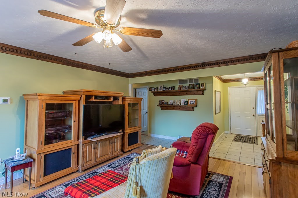 160 -162 Heritage Lane Cortland OH 44410