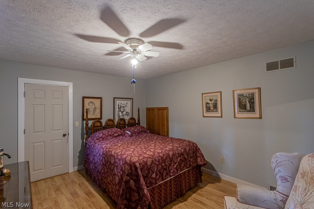 160 -162 Heritage Lane Cortland OH 44410