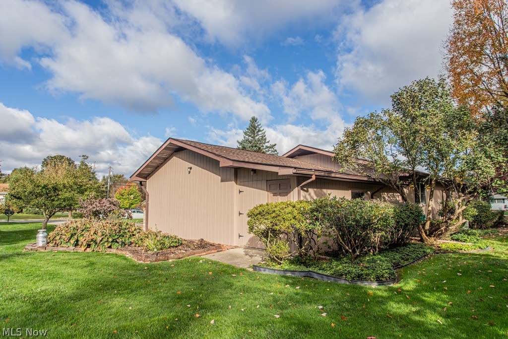 160 -162 Heritage Lane Cortland OH 44410