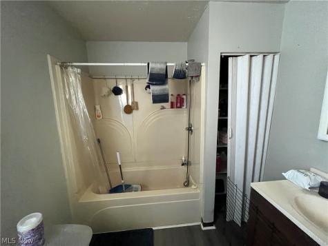 3688 W 15th Street Cleveland OH 44109