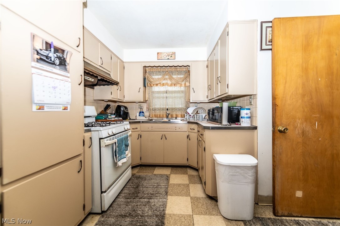 663 Babbitt Road Euclid OH 44123