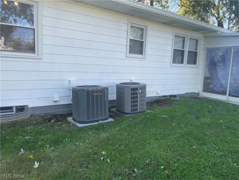 87 W Woodsdale Avenue Akron OH 44301