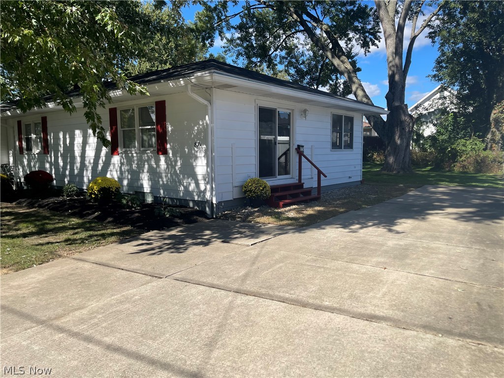 87 W Woodsdale Avenue Akron OH 44301