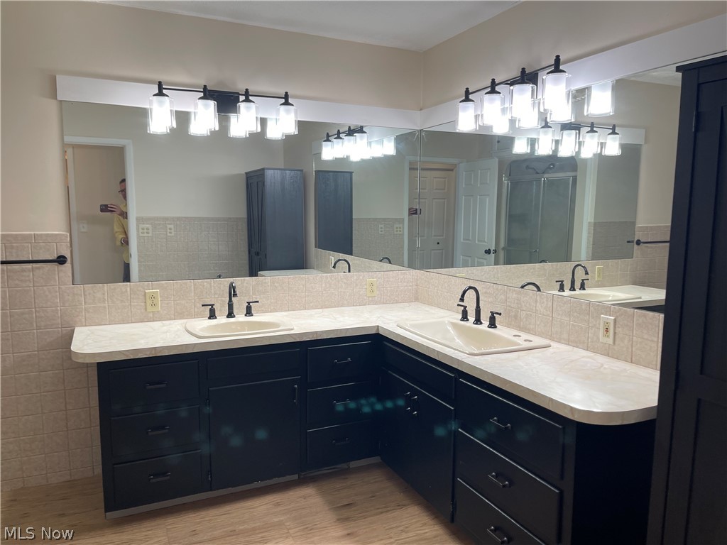 87 W Woodsdale Avenue Akron OH 44301