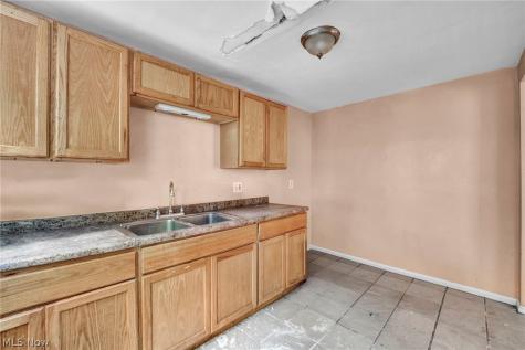 2103 Cottage Grove Drive Cleveland Heights OH 44118