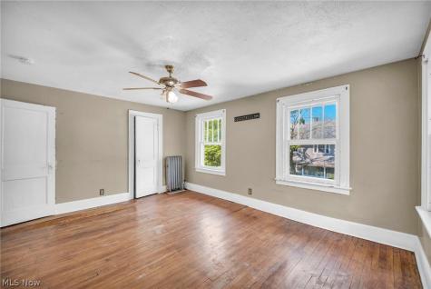 2103 Cottage Grove Drive Cleveland Heights OH 44118