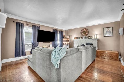 2103 Cottage Grove Drive Cleveland Heights OH 44118
