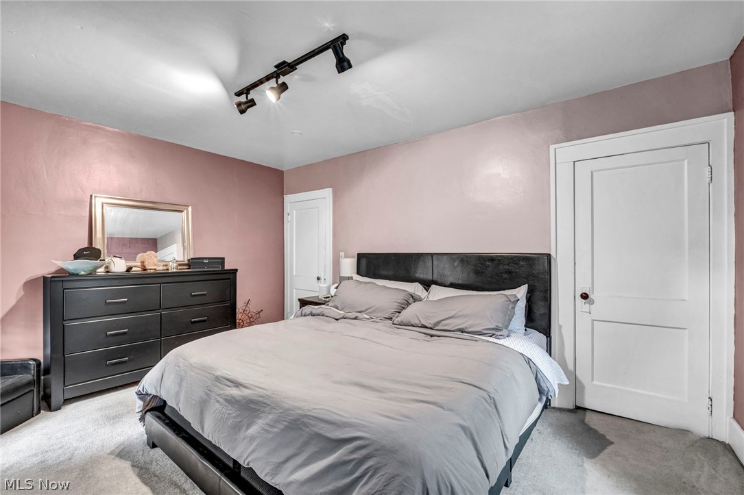 2103 Cottage Grove Drive Cleveland Heights OH 44118
