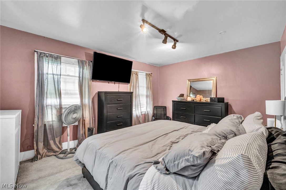 2103 Cottage Grove Drive Cleveland Heights OH 44118