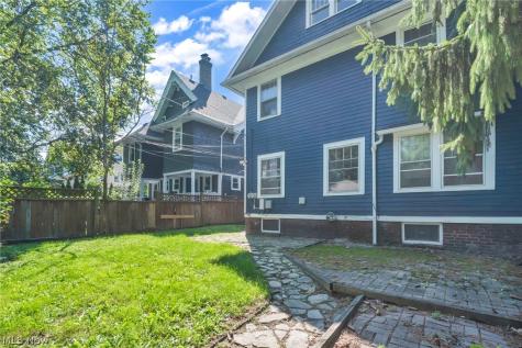 2103 Cottage Grove Drive Cleveland Heights OH 44118