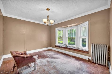 2103 Cottage Grove Drive Cleveland Heights OH 44118