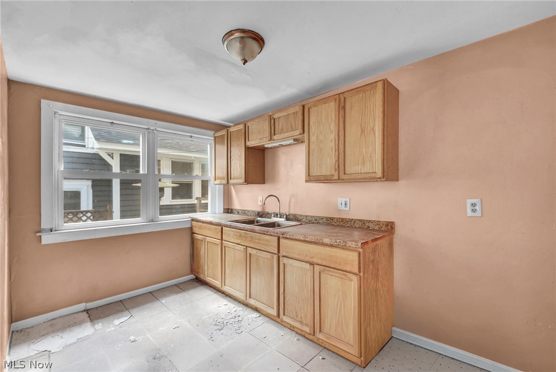 2103 Cottage Grove Drive Cleveland Heights OH 44118