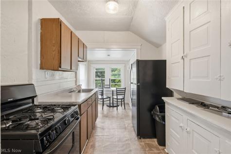 13611 Beachwood Avenue Cleveland OH 44105