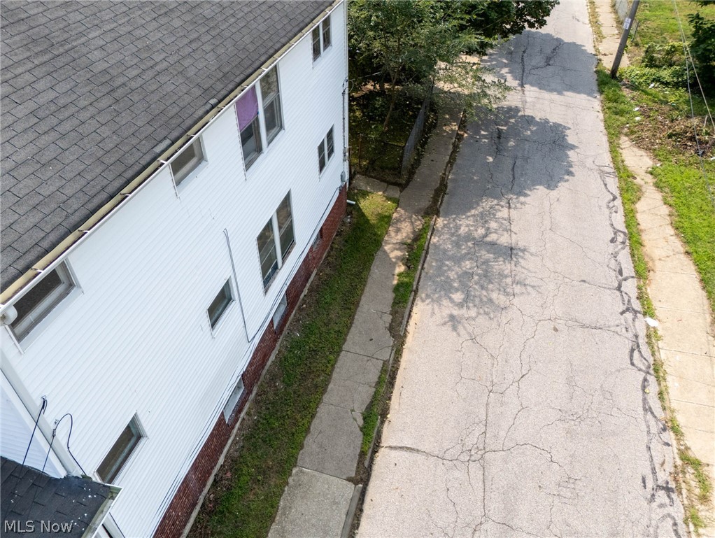 14002 Idarose Avenue Cleveland OH 44110