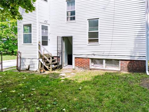 14002 Idarose Avenue Cleveland OH 44110