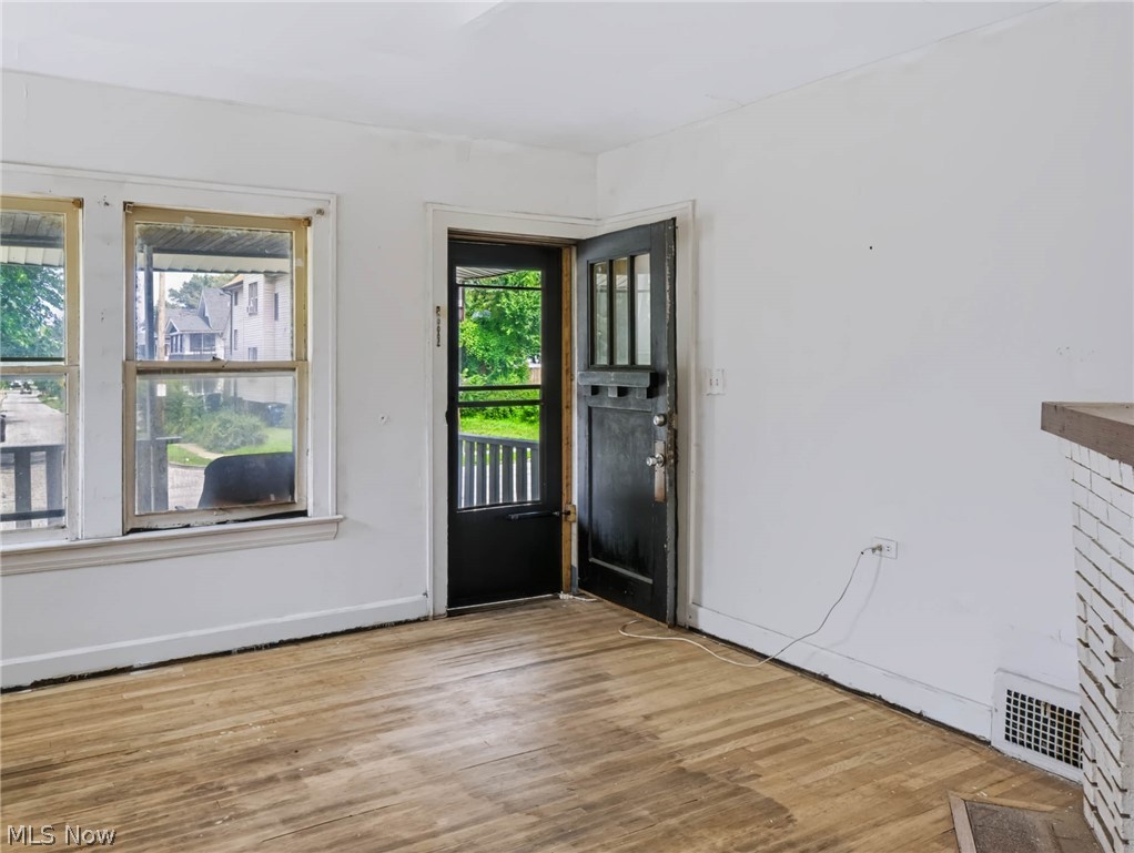 14002 Idarose Avenue Cleveland OH 44110