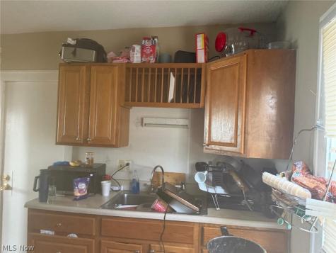 1645 Hillview Road Cleveland OH 44112