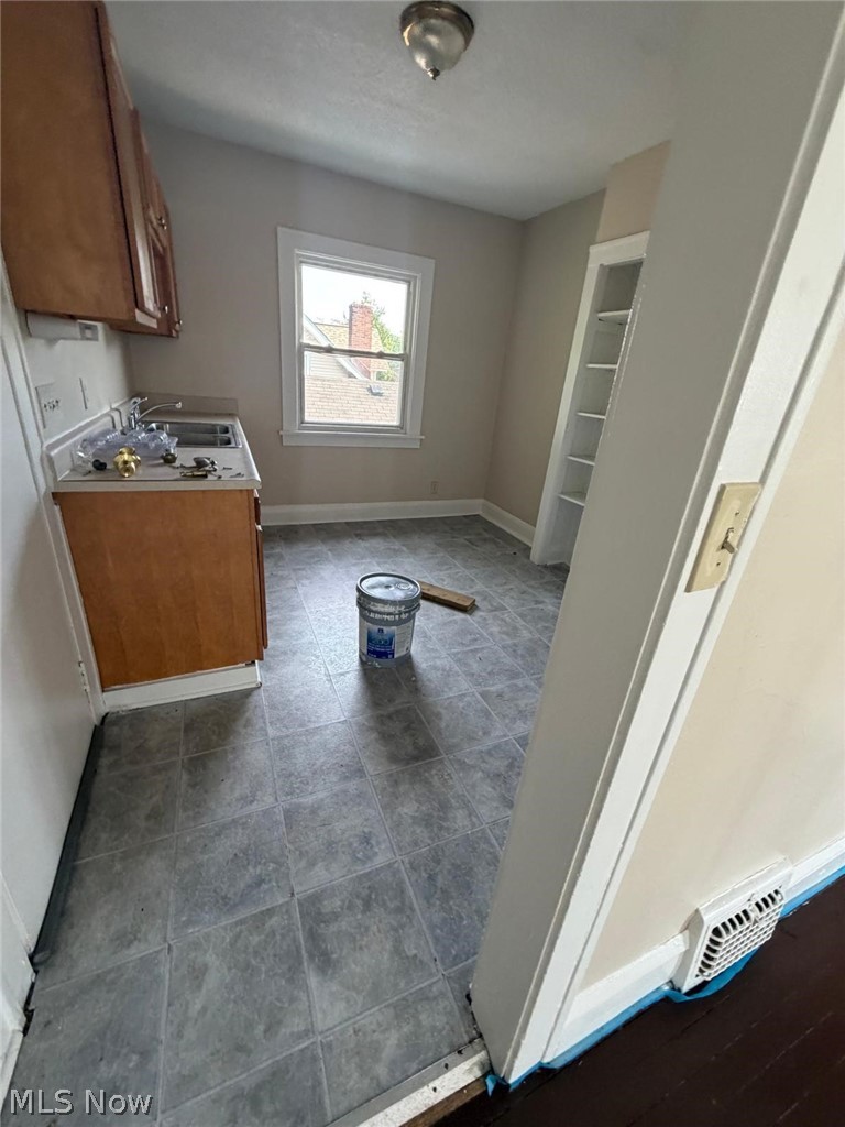 1645 Hillview Road Cleveland OH 44112