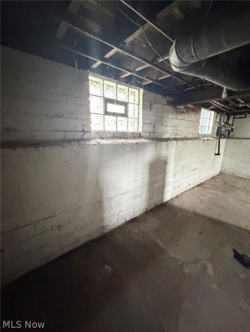 1645 Hillview Road Cleveland OH 44112