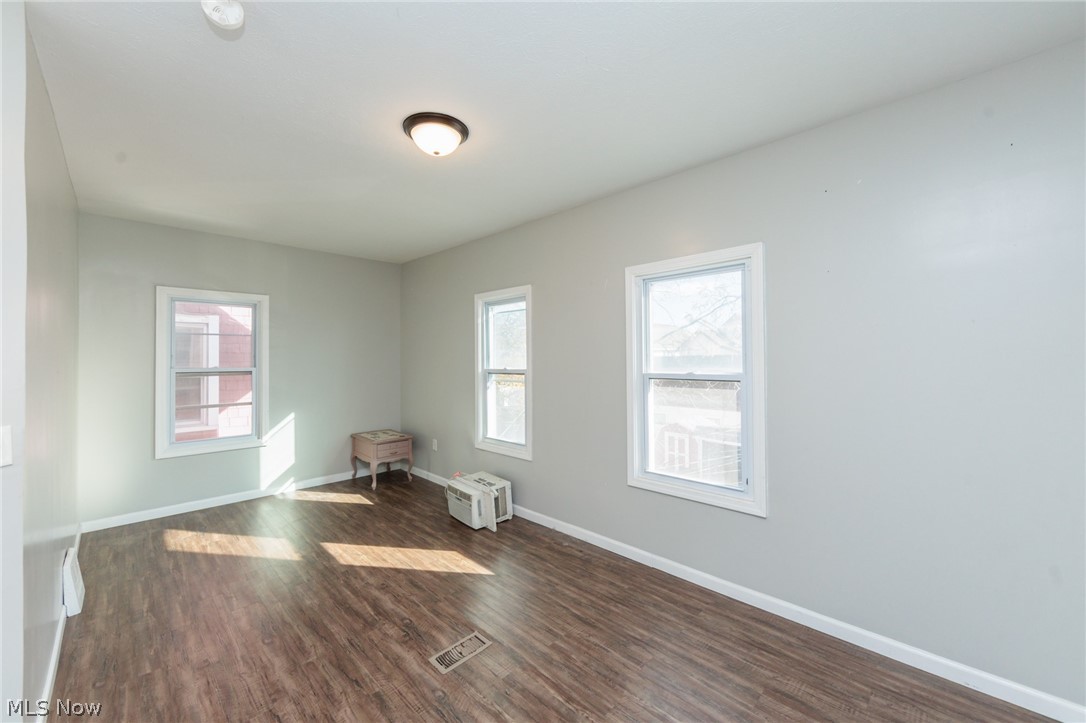 2035 Chesterland Avenue Lakewood OH 44107