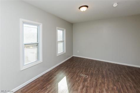 2035 Chesterland Avenue Lakewood OH 44107