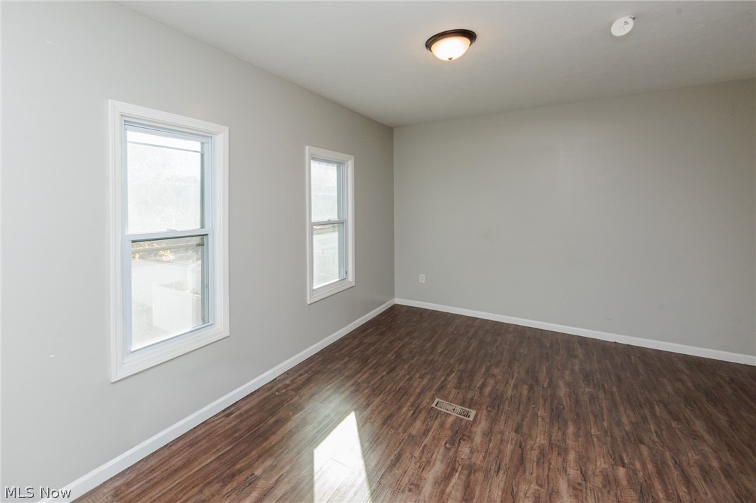 2035 Chesterland Avenue Lakewood OH 44107