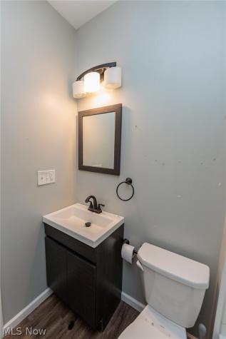 2035 Chesterland Avenue Lakewood OH 44107