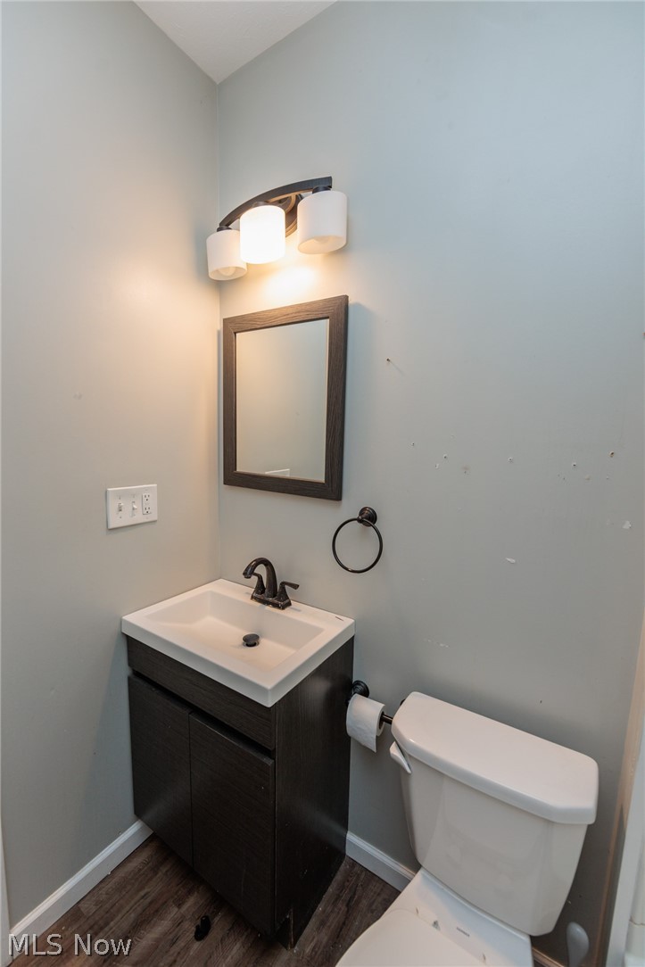 2035 Chesterland Avenue Lakewood OH 44107