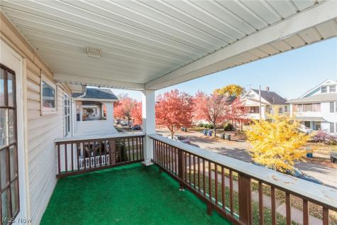 2035 Chesterland Avenue Lakewood OH 44107