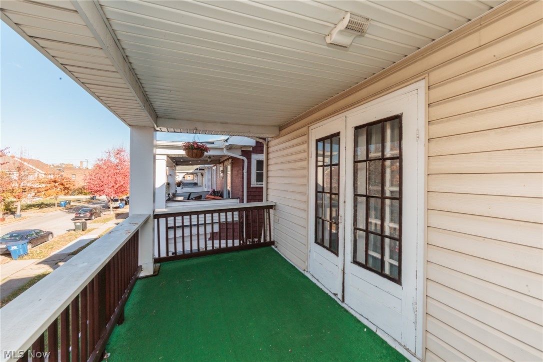 2035 Chesterland Avenue Lakewood OH 44107