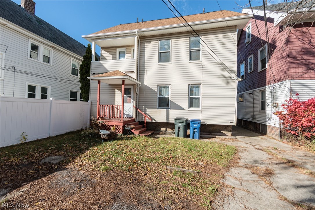 2035 Chesterland Avenue Lakewood OH 44107