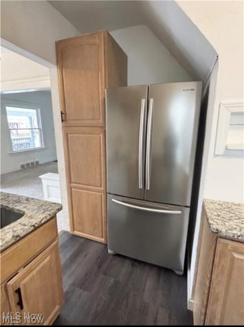 2035 Chesterland Avenue Lakewood OH 44107