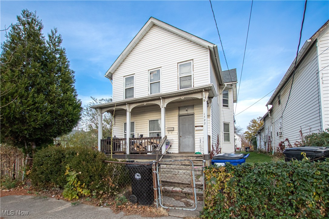 1593 E 45th Street Cleveland OH 44103