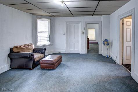 1593 E 45th Street Cleveland OH 44103
