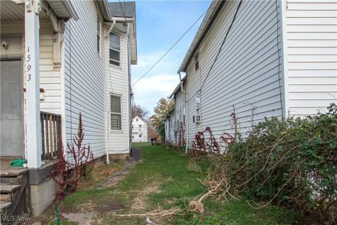 1593 E 45th Street Cleveland OH 44103