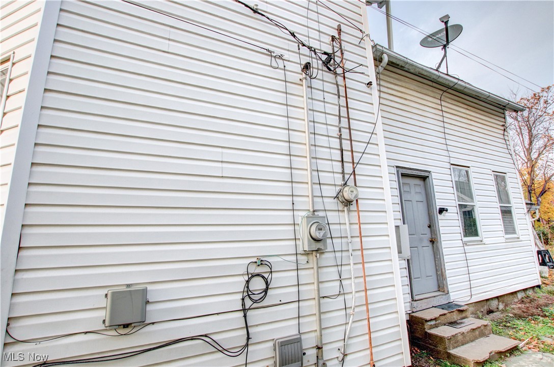 1593 E 45th Street Cleveland OH 44103