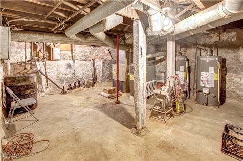 1593 E 45th Street Cleveland OH 44103