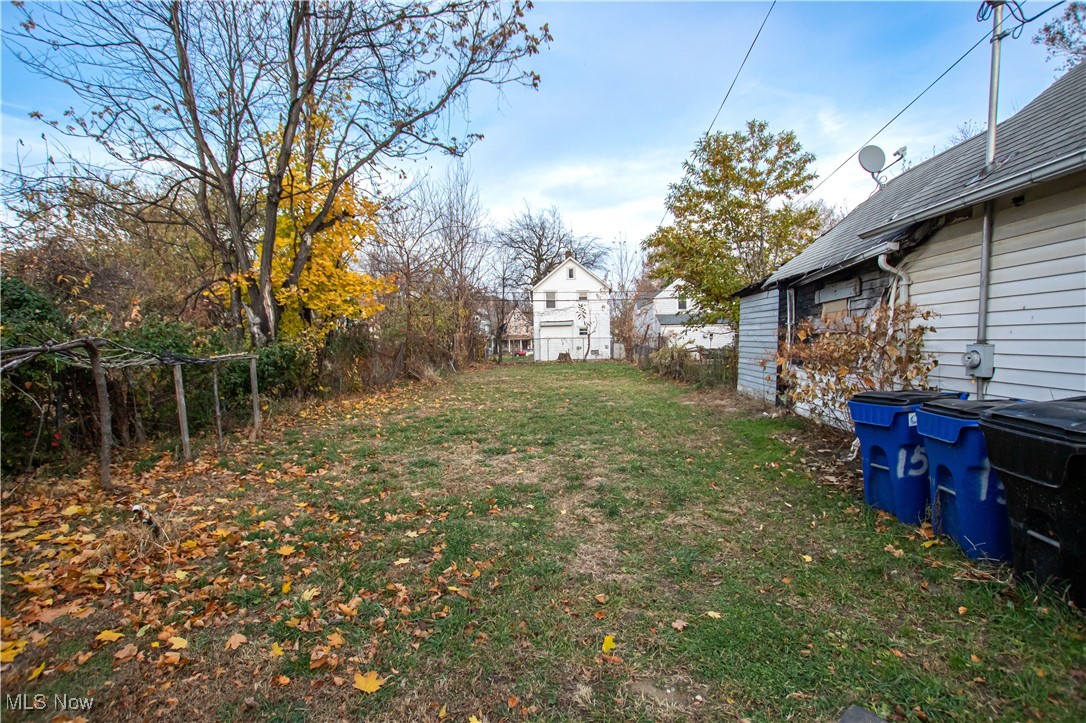 1593 E 45th Street Cleveland OH 44103