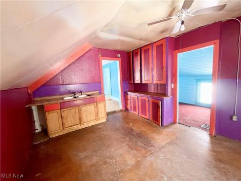 1593 E 45th Street Cleveland OH 44103