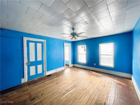 1593 E 45th Street Cleveland OH 44103