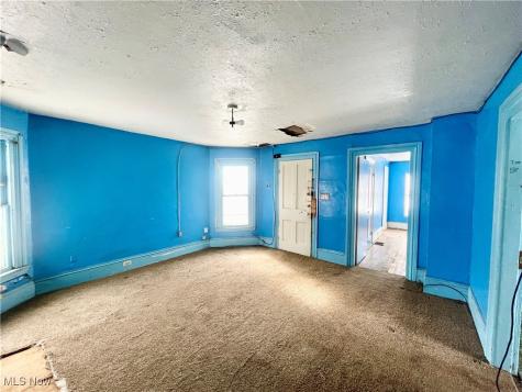 1593 E 45th Street Cleveland OH 44103