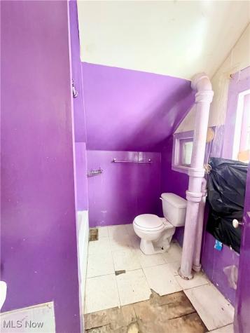 1593 E 45th Street Cleveland OH 44103