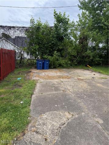 1549 E 85th Street Cleveland OH 44106